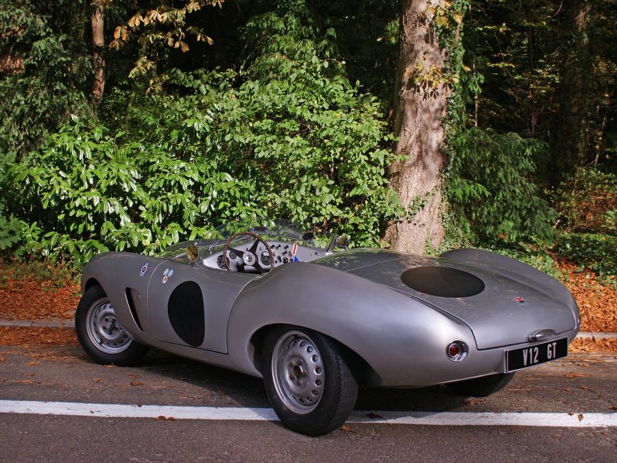  Arnolt-Bristol Deluxe Roadster 1956 года  (фото 12 из 16)